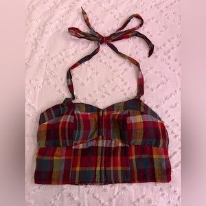 A plaid crop top , a pretty shirt for getting ready for the spring size M.